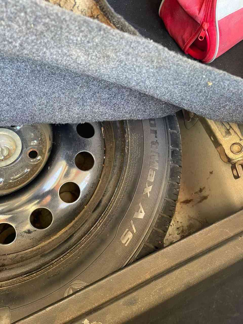 السلام عليكم
ليفان موديل ١٣ بدون صبغ سلايت قفل مركزي حساسات خلفيه شاشه كار بالي سستم سماعات اصلي تبريد تدفئه

جامات كهرب لايت زنون رقم مسطره شرط التحويل سعر65 وبيها مجال

***********
