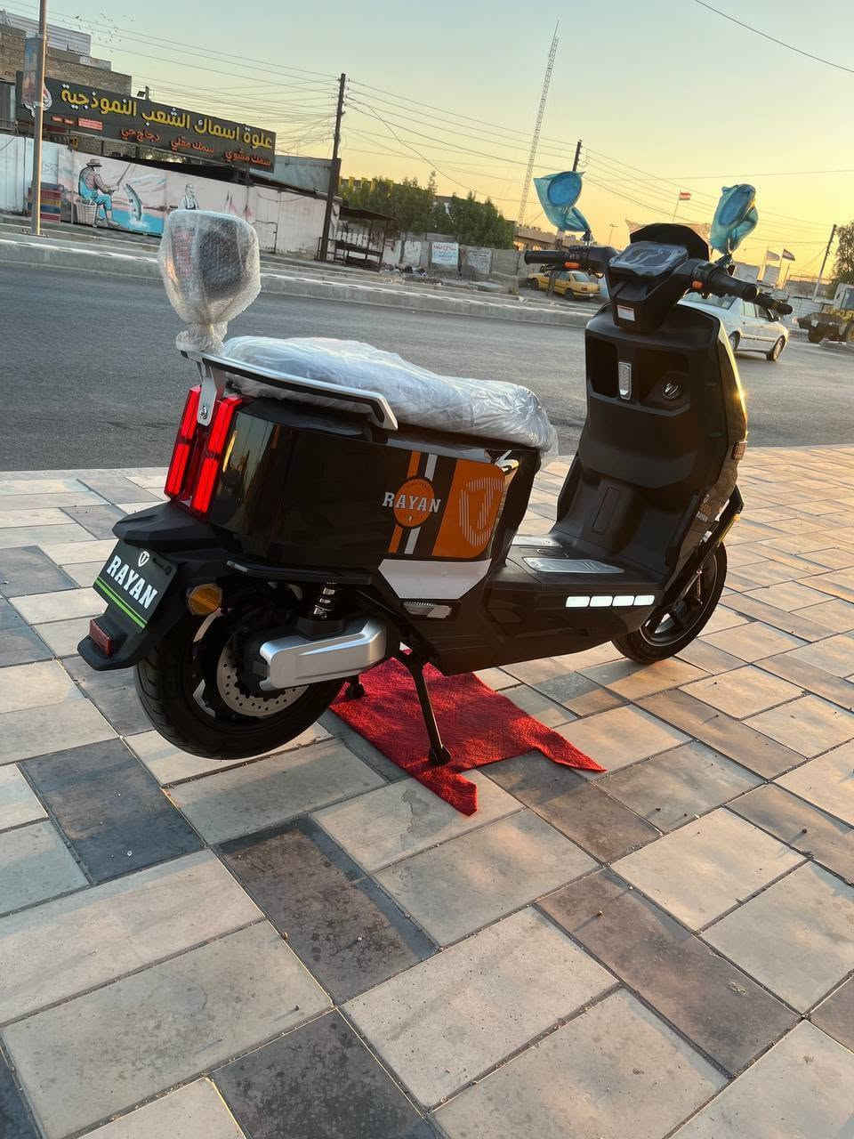 سلام عليكم دراجه شحن الريان الوحش سرعته تسعين كله شغاله كفاله عامه ست بطاريات فيتيم الملف 3000 السعر مليون وميتين وبيه مجال بسيط رجائن الموشراي لا يراسلني ولا يخابرني المكان الشعب الاتصال ***********

