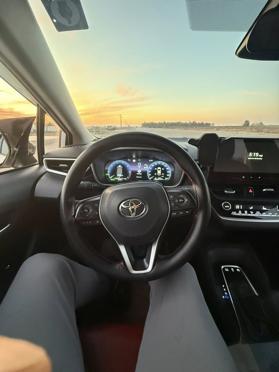 السلام عليكم 
كورلا هايبرد  شكل امريكي علامة الزركة
موديل 2023 
فول مواصفات 
سستم كامل سودات
رقم بغداد تحويل 
 
داخل احمر جلد 
مكفولة كفالة عامة 
ماشية 29 الف 
السيارة ع بلاد الشركة 
بيع او مراوس
مكاني صلاح الدين
السعر المطلوب 147 وبيه مجال 
بيع او مراوس
اتصال ‭0770 493 6438‬
واتس اب ***********
