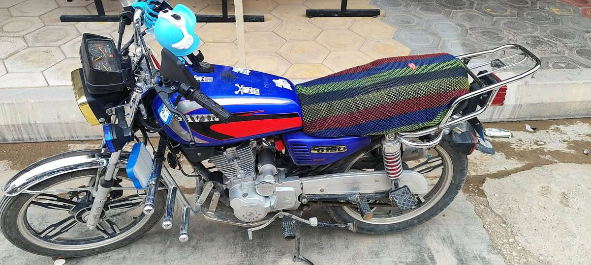 السلام عليكم اخوان ماطور بارت للبيع موديل 22 كامل من كلشي فول محرك مامفتوح گشر نضيف گدام عينك كهربائيات كماليات كامل من كلشي مكان القائم حصيبه السعر 600 وبي مجال بسيط 
للتواصل على الرقم ***********
