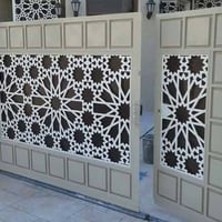 باب بيتك قديم يمي انطيك باب جديد حسب ذوقك وأخذ القديم حسب الاتفاق للتو...