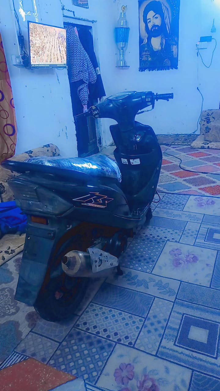 سلام عليكم دراجه ماكس عدله دراجه مال ربه دراجه جاهزه من كلشي شغاله نكره سلف لا تنقص ولا تبخر دراجه شلعه ومعدل مامفتوحه  مختمه ختم واحد ويه لمحرك شاير كلوب صطاب شاير كلشي شغال مكاني بصره قضا لقرنه بهورسعد سعر 700 معتاز وريد بيع رقم***********
