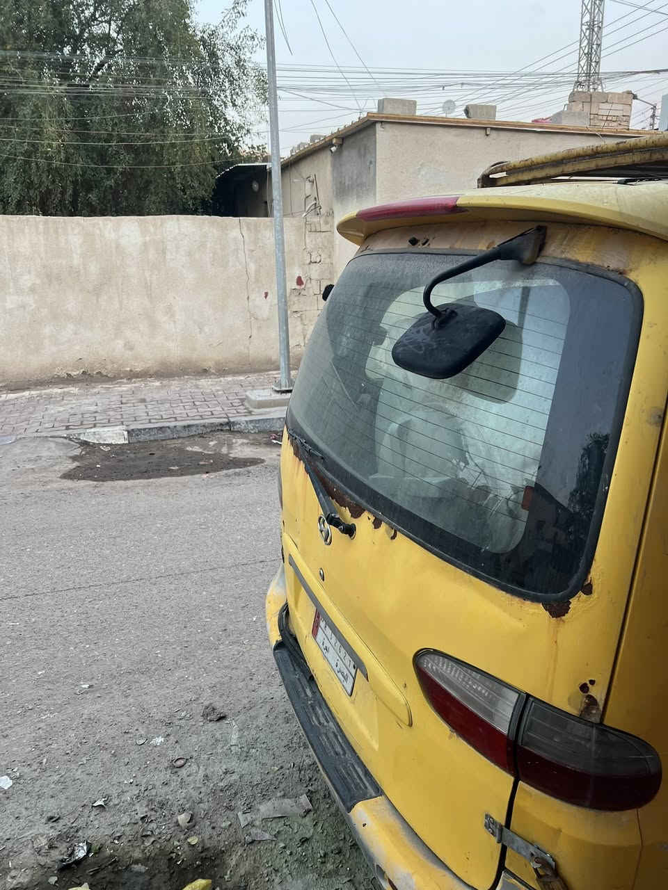 سلام عليكم من رخصه الادمن ستاركس موديل 2000صفره رقم بصره الماني باسمي كير وأكسل ما بيهن شي فقط المكينه بيها خيط تبخير بدون كشنات خلفيه فقط إماميه سعر 20وبيهه مجال مكاني بصره المعقل رقمي ***********
