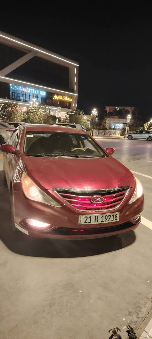 سوناته ٢٠١٢ 
أمريكي ليبل واحد عده قبق الجنطه مبدل
تحكم ستيرن كشن السايق كهرباء شاشه بلاد
مصبوغه حزام بسمي تحويل او وكاله لل ٣١ السنويه 
مراوس بكيا فورتي أو الانتره
مكان السياره ديالئ 
***********
