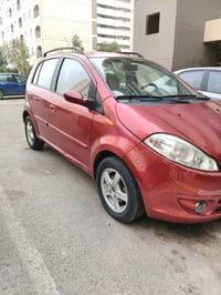 ي A1 موديل 2013 مكانها بغداد كاملة من كلشي تدفئة تبريد تخم تاير صيانه ...