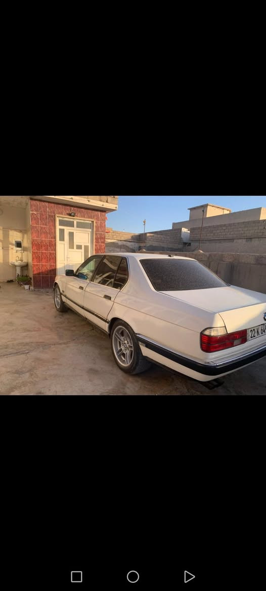 ألسلام عليكم
BMW للبيع بدون مراوس السياره كلها ابلاد
موديل 1988 السيارة مكفولة كفالة عامة
مكان دهوك قصروك السعر 46 وبيها مجال
اني مكلف بالنشر للتفاصيل اتصل على الرقم
***********
