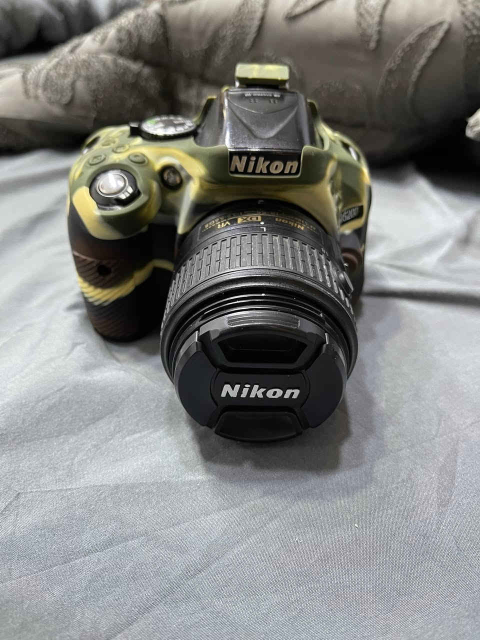 سلام عليكم من رخصت الادمن نيكون 5200 للبيع كامل ملحقان نضافه 95‎%‎التواصل خا ص او الاتصال ***********
