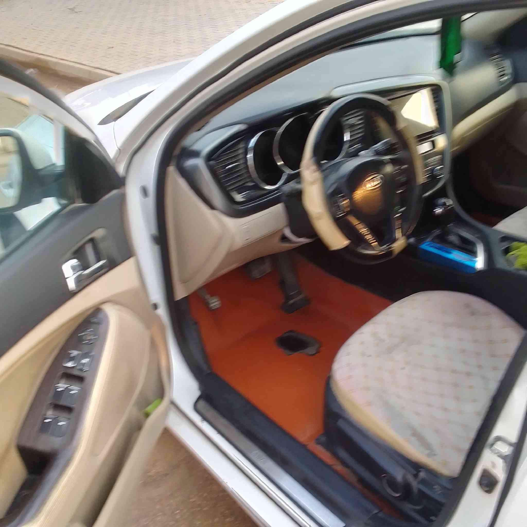 سياره وارد خليجي موديل 2013 أوبتما السياره بيهه صفحه قماره وجنطه مرشوشات وجنطه مرشوشه السعر 105 الاستفسار أكثر الاتصال على الرقم غير متواجد على الفيس 
***********
