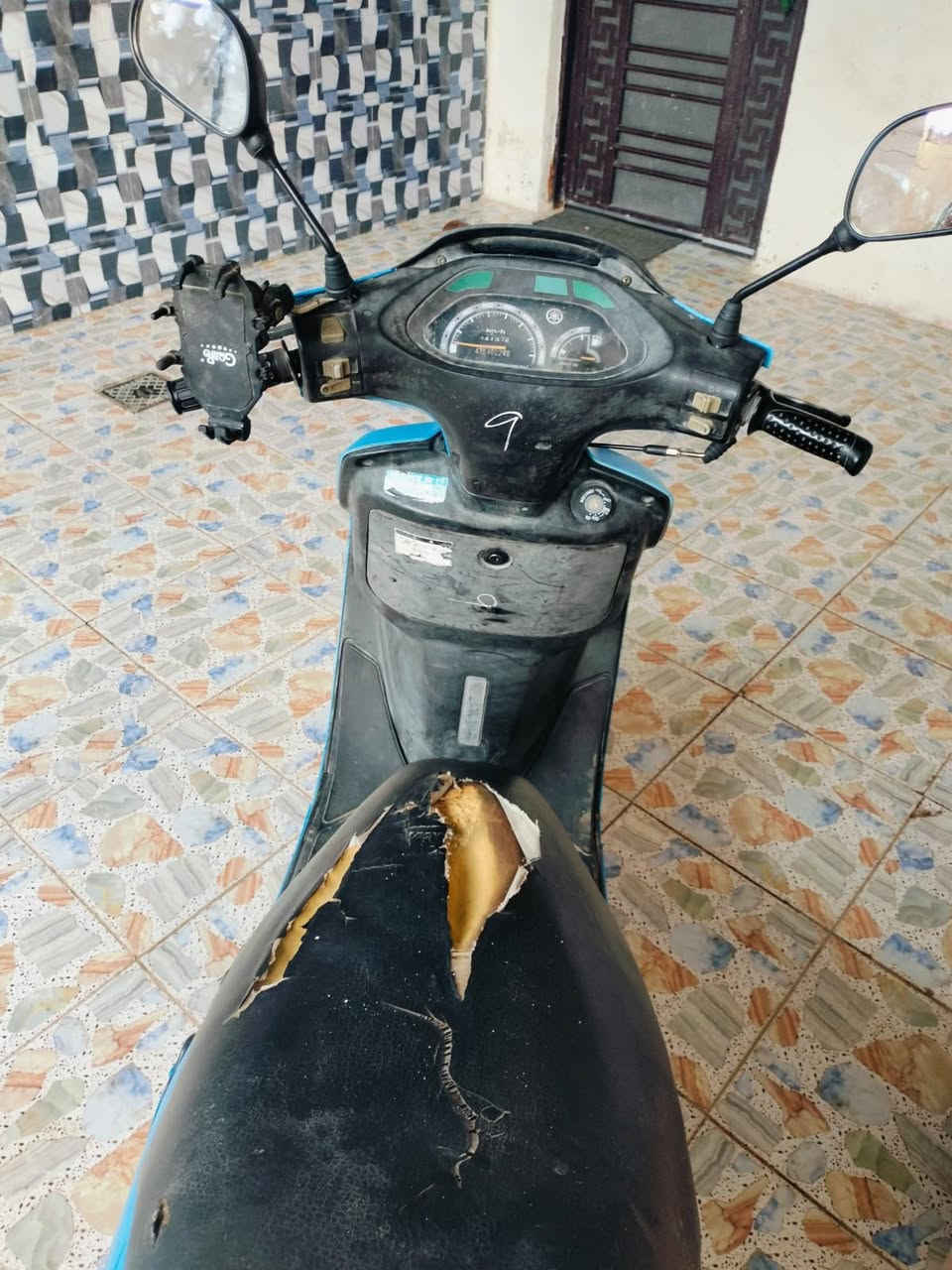 السلام عليكم
دراجه فراشه للبيع الدراجه نظيفه كفرات جدد مايحتاجلها شي السعر 600 و بيها مجال ‭***********‬
