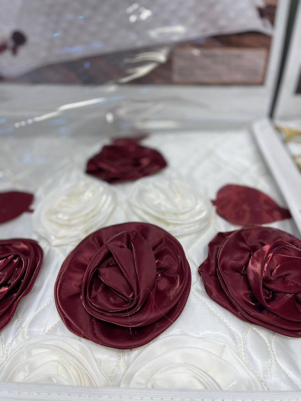 على بركة الله💙💙

وصول جديد.. موديلين فرشة عرس 👰🏼‍♀️🤵🏻

فرشة عرس تركي ثقيل أول ماركة
م1 فرشة تطريز ماركة ثقيل سلم ديباج 
م2مورد البطن ورد ضاهري تول دانتيل نزال قياسات كنك سايز

قياس الفرشة 280*270
وجهين مخده مورد 60*80
كوشة دائرية 45*45

عنوان المجمع/ ديالى جلولاء قرب سوق الجمعة #مقابل_جسر القطار القديم 

توصيل متوفر داخل وخارج المحافظة
حجز واتساب ***********
