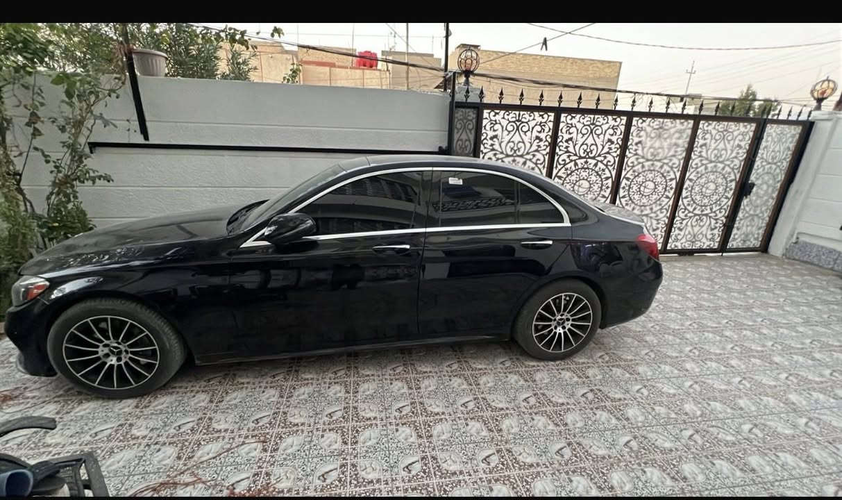 ____
Mercedes-Benz C300 | 2016 Model

مرسيدس   بنز C300 | موديل2016  وارد امريكي
🌍 المدينة - بغداد. 

•   🛣️  المسافة المقطوعة    -100 الف كلم 

عليه كتاب تضليل🛑🛑🛑🛑🛑🛑
------------------------------------------------------------ 

✅ المواصفات :

🔹 الموديل: 2026
🔹 المشي: 100ألف كم فقط
محرك 4 سلندر سعة 2000 سي سي (2.0L تيربو) 
🔹 الوارد: أمريكي
🔹 الحالة: ممتازة
🔹 الضرر: كلين  فقط بارد بل جاملغ خلفي خفيف
🔹 الرقم: اربيل
✔️ سلايد
✔️ لايتات زينون
✔️ كراسي جلد كهرباء
✔️ تبريد وتدفئة الكشنات
✔️ تبريد خلفي
✔️ بصمة تشغيل
✔️ جنطة خلفية كهرباء

✔️ شاشات

✔️ تحكم بالستيرن
✔️ ستيرن كهرباء
✔️ ويل كروم

رايد مراوس او بيع الاستفسار 
***********
السعر ٢٠٨٠٠ وبيه مجال 
سياره كلش نضيفه
