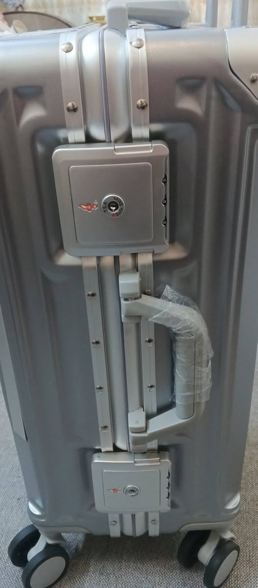 جنطه سفر الإطار المنيوم موديل قاصه قياس 55سم في 35
السعر40


**إذا كنت صاحب هذا الإعلان وتريد حذفه لأي سبب، رجاءا أرسل رسالة إلى الدعم الفني**