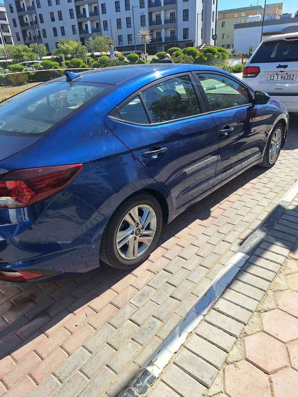 النترا 2020 
فول مواصفات … 
المواصفات👇🏻👇🏻
مكينة 2000 دوش 
فتحة سقف سلايد 
تحكم ستيرن 
 كاميرا   خلفي 
ويل كب 
مود درايف ( اقتصادي و رياضي ونورمل 
مكينه / كير / صدر / دواخل / كله كفاله /
 رقم اربيل بسمي  
مكاني / كربلاء ورقمي ***********
السعر 136 وبيه مجال
السياره جاهزه ماناقصها اي شي

صور الحادث مرفقة
