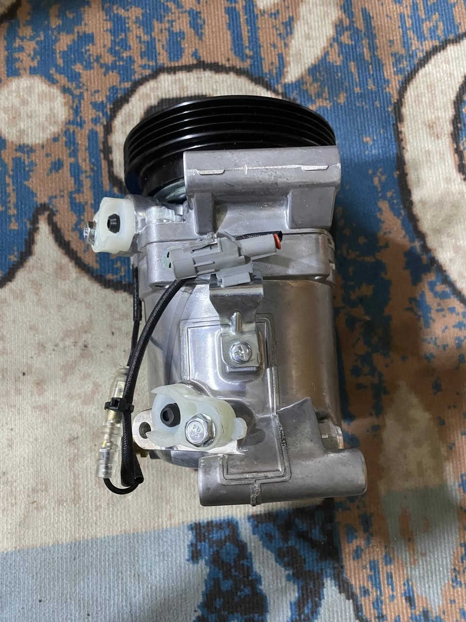 كبريسر مال سياره طلعلي بل بضاعه امزون بل كوكل طلعلي جوكر على كورلا22وعلى سورنتو 5سيارات الي فيده يطيني سعر بي وبلعافيه اعله سعر ابيع خاص موجود
