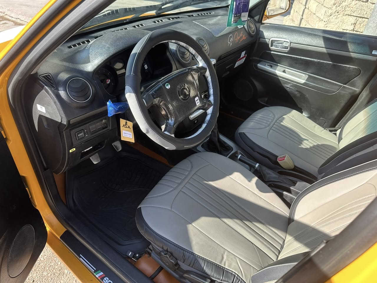 سلام عليكم سياره سيكي 2013رقم بغداد مصبوغه عام جمالية بدون اي حادث كير مكينه كلو جديد كابون ورقي هيه وغرامات صفر وشرط الوكاله والتحويل 
العنوان موصل الأيسر 
رقم الهاتف ***********
***********
