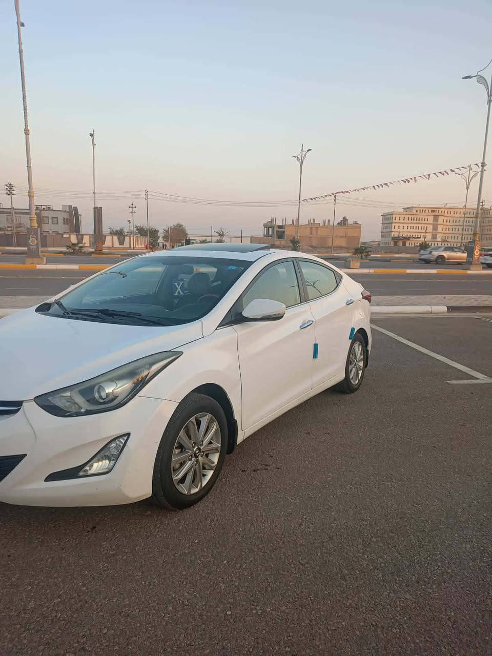 النترا 2016 وارد خليجي مكفولة ضربه و تبديل وصبغ رقم بغداد نكليزي حره بسمي تحويل مباشر فول مواصفات عدى البصمه 1/1 فتحه سقف شاشه كامره ويلكب تحكم استيرن اشاير بل مرايه حساسات اماميه و خلفيه محرك 1800 ماشيه 150حقيقي  السياره جاهزه مكينه كير حداديه السعر 137 وبيها مجال للشراي للاستفسار الاتصال على الرقم ***********مكاني كربلاء
