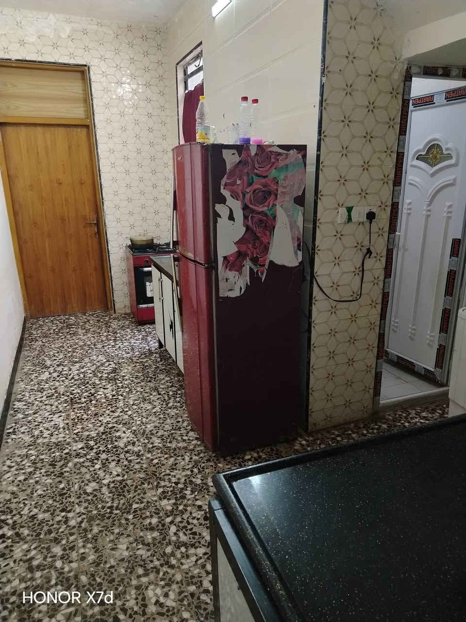 رهنيه 50 متر ثلاث طوابق اربع غرف نوم وصاله ومطبخ الخطيب الزراعي شارع خوله رهنيه 26 وايجار 100 استفسار واتساب *********** مكتب ابو حيدر للعقار قرب المولد الحمره
