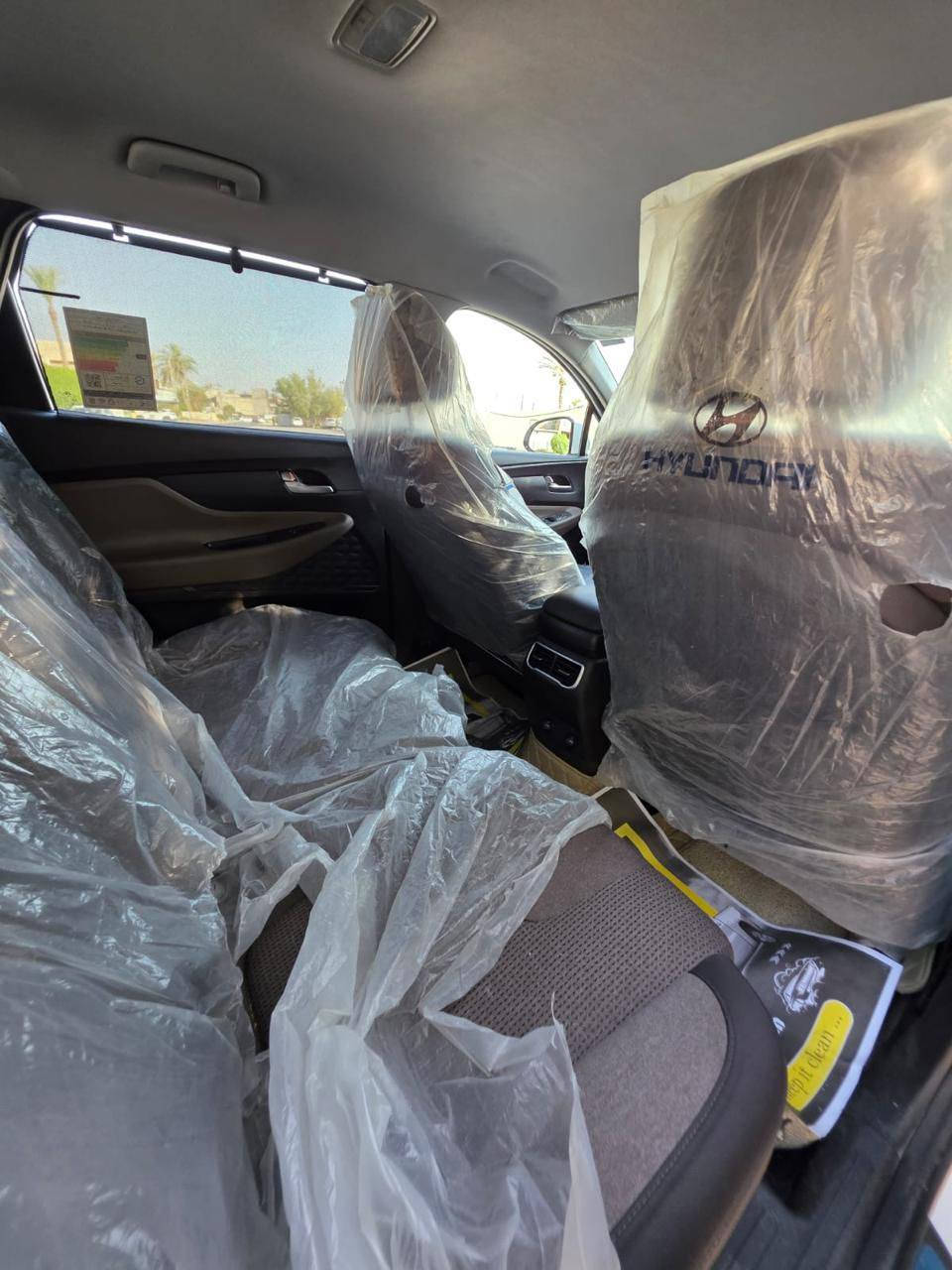 سنتافي موديل 24 محرك 6 سلندر
سياره فول عدا بنراما والكشن مو تبريد
 وتدفئة سبعه راكب 3 قطع تبريد ماشيه 33 ألف 
محرك كير واير بشرط مامفتوح 
سيارة حيل نظيفة كلشي عل بلاد جديد 
سنوية هزة كلشي جديد مدفوع لـ
باسمي السنوية بشرط تحويل وغرامـة
سيارة مابيـها دينار مصرف كامل من كل نواحي
رقم صاحب سيارة ***********
