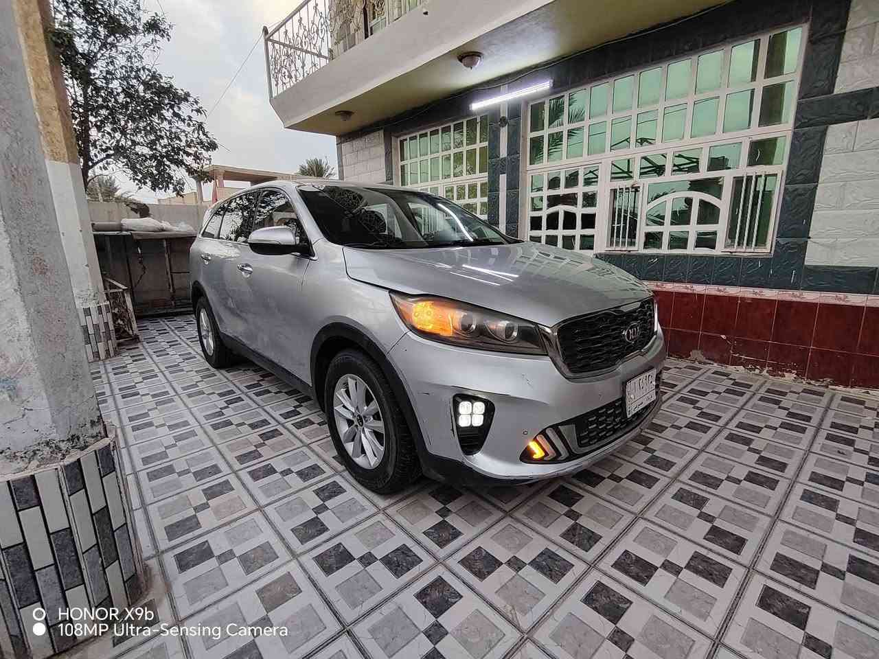 السلام عليكم كيا سورنتو 2020 امريكي اربعه سلندر 7 راكب سياره جديده جاهزه مكينه كير  جدد حداديه جديده تخم تاير جديد كهربائيات كلها شغال سياره جاهزه جديده باسمي سنويه لل 28 السياره بيها حادث امريكا فقط جاملغ الأمامي وبنيد وباب ضربه خفيفه دواخل كفاله شاصي لغد مكفول السعر 145. المكان حله رقم الهاتف ***********
