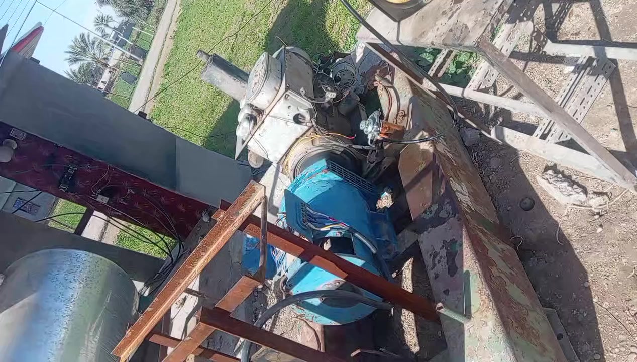 السلام عليكم ورحمة الله وبركاته مولد دويز ٢٠كيفي ألماني طرمبه ونوزل مكفول على الحمل ابيع حمل ٦٠امبيرالسعر ١٤ورقه وهذرفمي ***********الكرَمه ابراهيم بن علي
