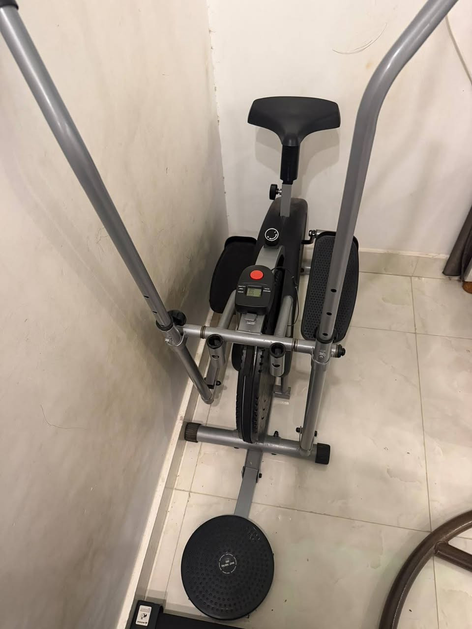 اجهزه جدد بدون استخدام السعر 650 وبيهن مجال
***********
