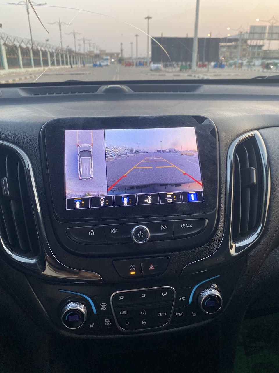 2024 CHEVROLET EQUINOX RS
ايكونكسRS 2024 
 ماشية 30 الف
دخول جديد شهداء ( ميسان) 
مواصفاتRS غنيه عن التعريف فول مواصفات  عدا الفتحه 

كشنات جلد - رادرات ٣٦٠ امامي خلفي وجانبي - صندوق كهرباء - تشغيل عن بعد -  اوتو بريك - تحديد مسار (القياده الذاتيه ) - نقاط عمياء - تدفئة كشنات - كشن كهرباء - قطعتين تبريد  - حساسات خلفية + امامية - داتا شو - مانع تصادم - بصمة تشغيل + ابواب + صندوك - اوتو ستوب - قفل تلقائي - اضاءة العالي اوتو - سايد بريك بصمة - كروز سرعة - تحكمات ستيرن اربع اتجاهات - كار بلي واندرويد وايرلس - وبعد بيها هواي مواصفات .. 

حادث جداً بسيط ربع جاملغ واقل من ربع  بنيد صبغ بدون اي تبديل بدون ايرباك و السياره بدون اي نقص وبحالة الوكاله 

رقم شاصي 

3GNAXMEG3RS230111
ب190 وبيها مجال قليل 
***********
