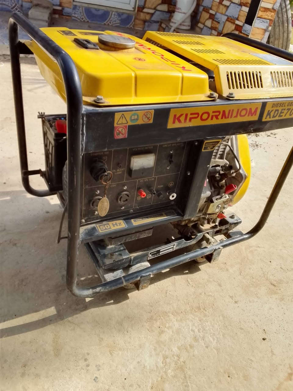 السلام عليكم مولد تاج النجوم مولد على وضع الشركه الملف مبدل بس فحمات على وضع الشركه المحرك على وضع الشركه تبريد هواء نقره سيلف بكره الاستفسار الاتصال على الرقم عنواني بابل الكفل السعرر
***********
