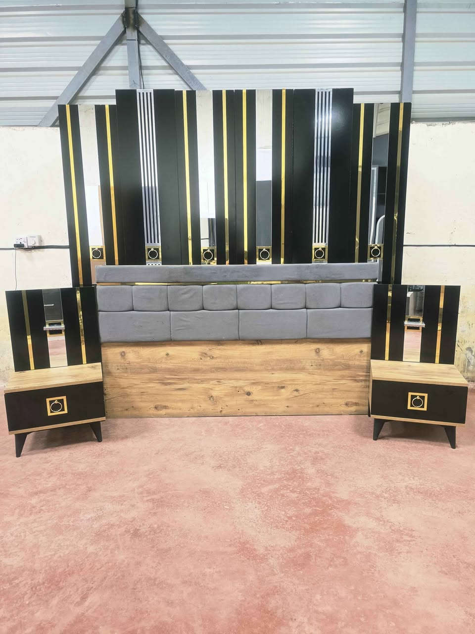 💎🔥 غرفة تركي مستخدم – 6قطع كاملة 💎
💯 نظافه 100% |  نظام أبواب مرتبه 
💸 السعر: 500 قفل
🪛 شد مجاني + 🚚 نقل مجاني داخل بغداد 
#يوجد.انواع الغرف خاص بغداد, العراق


**إذا كنت صاحب هذا الإعلان وتريد حذفه لأي سبب، رجاءا أرسل رسالة إلى الدعم الفني**