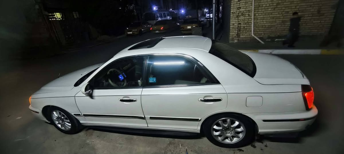 وين الجنايه وين اليحبون المختلف جبتلكم سياره مختلفه vip  سياره هونداي كراندر(xg350)  فول مواصفات 
موديل ٢٠٠٤ 
مكينه ٣٥٠٠
سياره فول مواصفات :
تبريد شغال قطعتين 
كير جديد 
مكينه جديده 
صدر جديد
حساسات 
شاشه 
فتحه سلايت 
كشنات كهربائي 
تدفئه كشنات 
داخل جلد 
ميموري وضعيات قياده جلوس
والاهم السياره بيها (منضومه غاز ) ٦٠ لتر  
مري كهربائي وحساسات 
 السياره كلش راقيه 
السياره بيها قطع صبغ وانضربت عندي جاملغ ايسر ورجعته بارد وماصابغه بعدني 
مكاني بغداد مدينه الصدر *********** 
السياره عارضها 68 وبيها مجال
