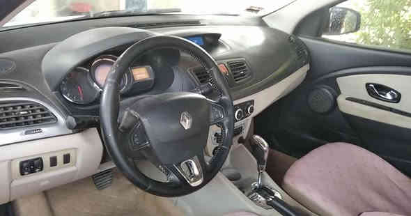 رينو فلونس 2016  للبيع
السياره كامل مواصفات ما عدى ((البانورما))
وجاهزه من كلشي السعر 72 وبيها مجال
للتواصل على الواتساب
الرقم ***********
الضرر قطعه واحده الجامغ الخلفي على البارد
