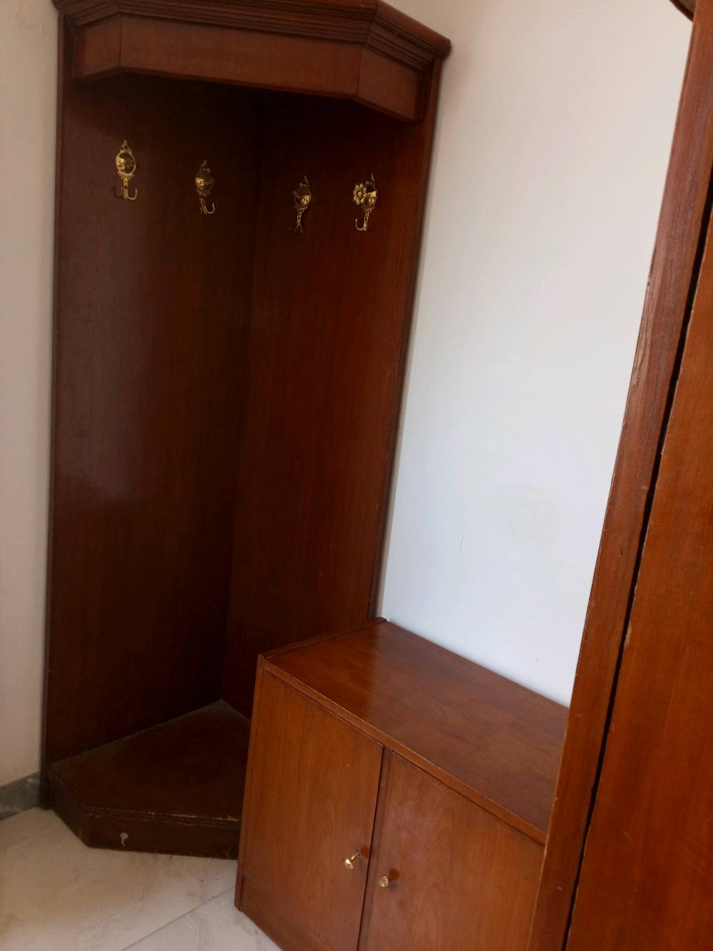غرفه نوم صاج عراقي داخل وخارج سعر ٣٠٠ بيها مجال مابيها اي كسر نظيفه عنوان بغداد زعفرانية