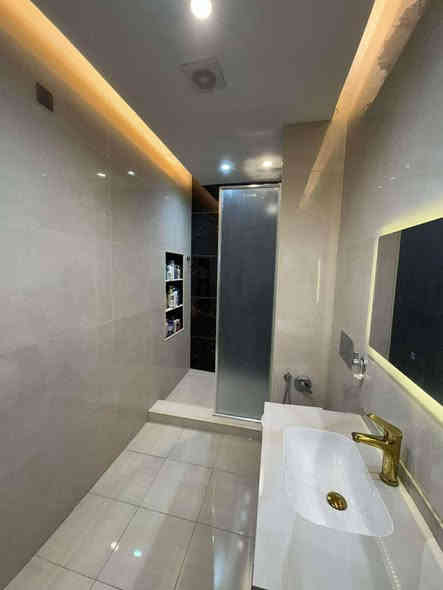 🏡 دار للبيع 🏡
━━━━━━━━━━━━━━━━━━
📍 الموقع: بابل – حي الطيارة – مجاور مدينة ألعاب المدهش – قريب من شارع 60
━━━━━━━━━━━━━━━━━━
📜 الملكية: طابو زراعي سند 25
📏 المساحة: 220 متر
📐 الواجهة: 11 متر
📏 النزال: 20 متر
━━━━━━━━━━━━━━━━━━
🏠 تفاصيل العقار:
▪️ عدد الطوابق: طابق واحد
▪️ عرض الشارع: 8 متر (تبليط)
▪️ غرفتين نوم
▪️ صالة
▪️ استقبال
▪️ مطبخ
▪️ مجمع صحيات
▪️ كراج سيارة
▪️ حديقة
━━━━━━━━━━━━━━━━━━
💰 السعر: 250 قابل للتفاوض
━━━━━━━━━━━━━━━━━━
📞 للاستفسار:
***********
***********
━━━━━━━━━━━━━━━━━━
🏢 موقع المكتب:
بابل – حي الجزائر – مقابل الجسر الدولي
━━━━━━━━━━━━━━━━━━
