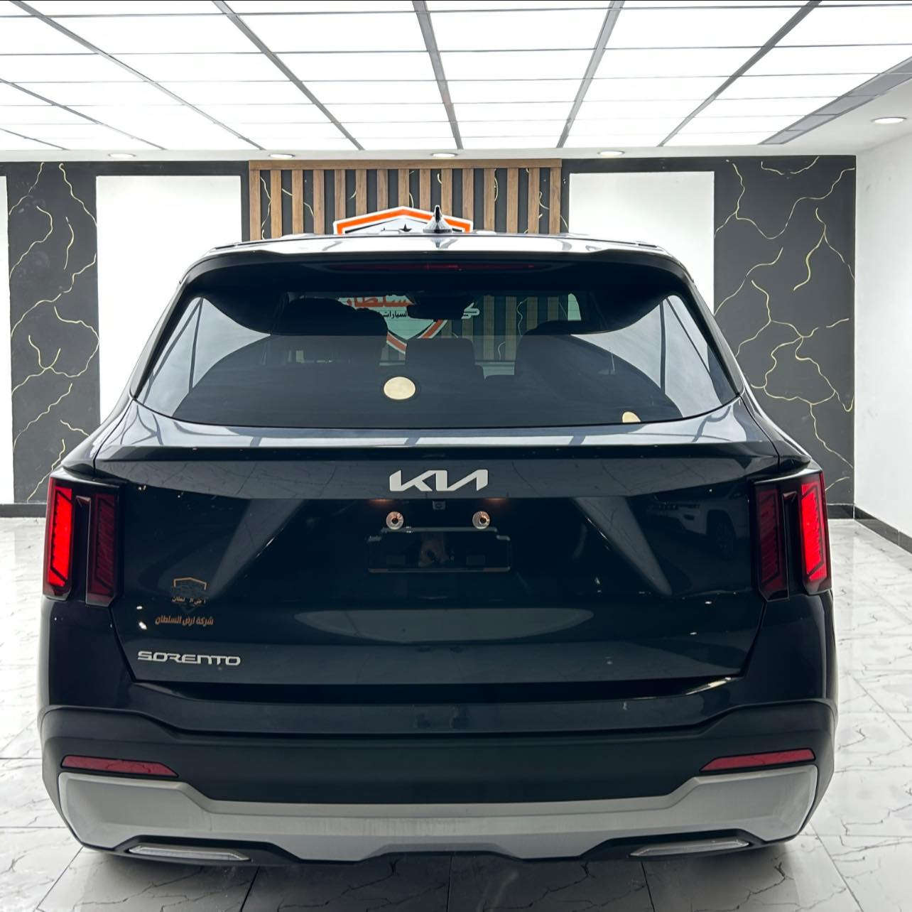 🔥❤️شركة ارض السلطان❤️🔥

 • الموديل: Kia Sorento 2025

 • الفئة: LX (النسخة الأساسية)

 • رقم الشاصي (VIN): 5XYRG4JC9SG350436

 • المحرك: 2.5 لتر 4 سلندر بنزين (I-4 DOHC DI)

 • القوة: حوالي 191 حصان تقريباً

 • نوع الوقود: بنزين

 • النقل: أوتوماتيكي 8 سرعات

 • نظام الدفع: دفع أمامي (FWD)

 • عدد المقاعد: 7 ركاب

 • لون الخارجي: رمادي


**إذا كنت صاحب هذا الإعلان وتريد حذفه لأي سبب، رجاءا أرسل رسالة إلى الدعم الفني**