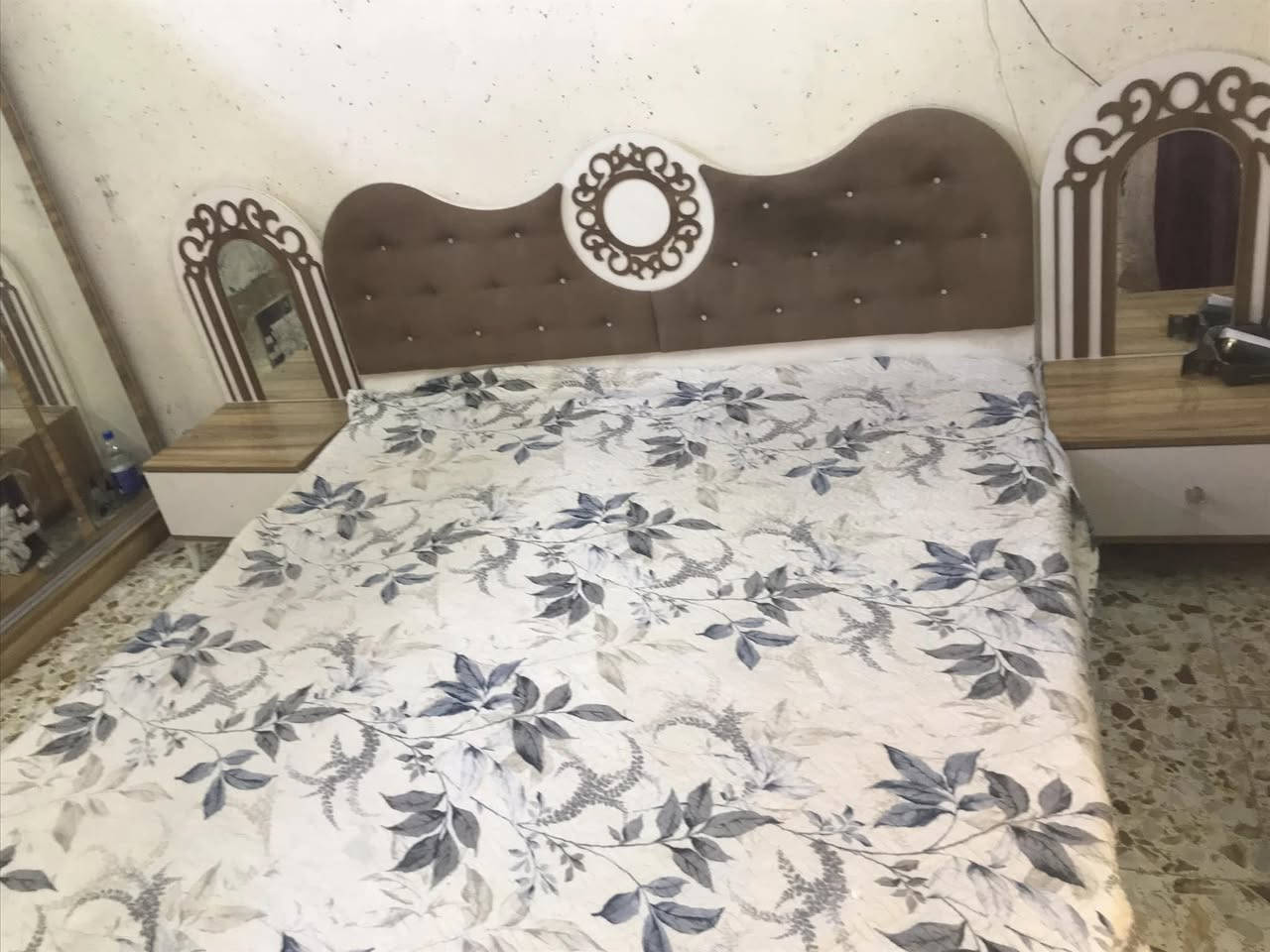السلام عليكم غرفه تركيه للبيع +دوشك السعر ٣٥٠ الف العنوان بغداد الشعب اتصال ☎️ ***********
