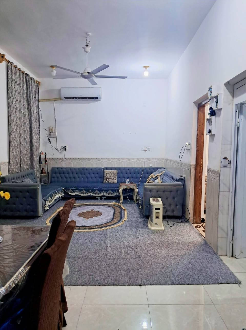 ⭕️ اعلان.  دار للبيع  مطلوب  106 مليون للمصرف 
 المساحة ٢٠٠م  
طابق١.   غرفتين نوم  صالة إستقبال مطبخ صحيات تهوية عدد٢  حديقة كراج 
المثنى السماوة  مجمع البيادر  قريب للنفط القديم  
مطلوب 106 مليون. تسدد شهريا 540 ألف دينار للمصرف 
 السعر وباقي التفاصيل تصلكم على بريدكم الخاص من خلال تعليقاتكم 
...................... 
للأستفسار اكثر يرجى زيارتنا في مكتب عقارات اليزن الكائن في منطقة ال باني مجاور اسواق الكفيل او الاتصال على 
*********** واتس  .  *********** 📞
