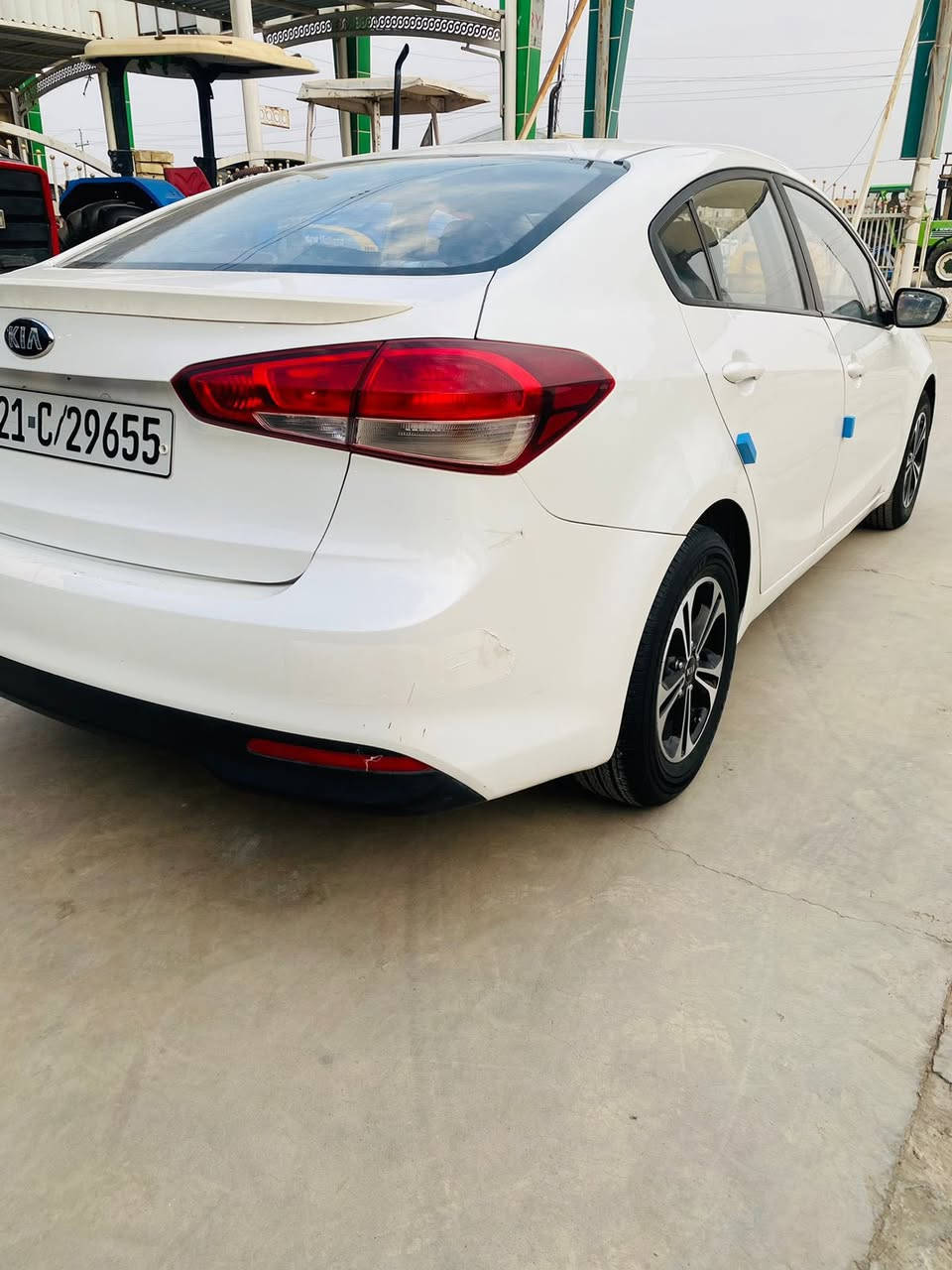 السلام عليكم كيا سيراتو (موديل 2017)
محرك 1600
سياره نضيفه
بيه شي بصيط 
لتواصل > ***********
