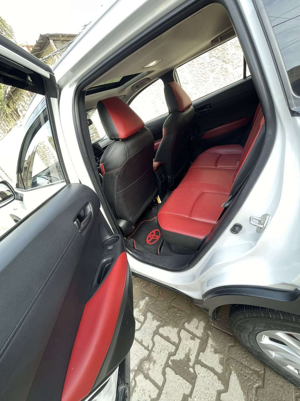 السلام عليكم كورلا كروس هايبرد موديل 2024 خليجي
مكفولة كفالة عامة 
مااشيه 16 الف
رقم بغداد بسمي 
مواصفات فول سياره 
كرسي كهرباء 
داخل جلد احمر
حمالات كشافات اماميه 
فتحة سقف
بصمة دخول+ بصمة تشغيل 
شاشة ابل كار بلي 
قطعتين تبريد 
وغراضها موجودات ما مستخدمات
العنوان / بغداد
***********☎️
