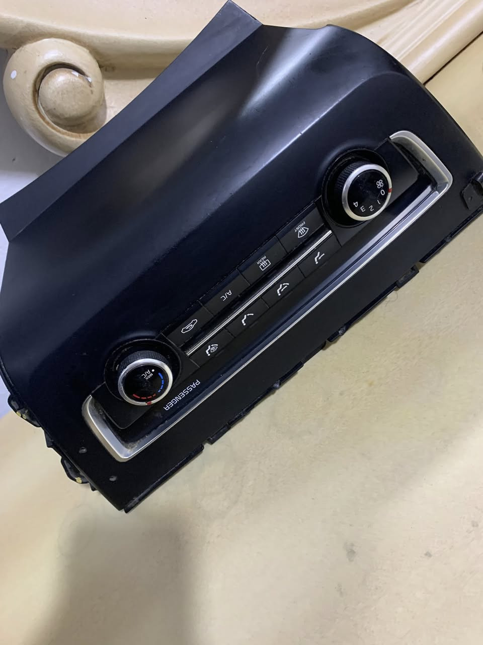 السلام عليكم
غراض سياره كيه اوبتيما من ٢٠١٦ الى ٢٠٢٠
بنيد اوبتيما ما مستخدم جديد تجاري مبطن من ٢٠١٦ الى ٢٠٢٠ سعره ١٧٥

مسجل اوبتيما من ٢٠١٦ الى ٢٠١٩ اصلي سعره ٤٥

لايت اوبتيما من ٢٠١٦ الى ٢٠١٨  صفحه اليمنه ٨٥ 
لوحه تحكم مال تبريد جديده كلش كيه اوبيتما من٢٠١٦/٢٠١٨ سعرها ٧٥ وبيها مجال 
بروجكترات دعاميه من ٢٠١٩ الى ٢٠٢٠ سعرهن ٥٠
تواصل ع هذا الرقم 
***********
