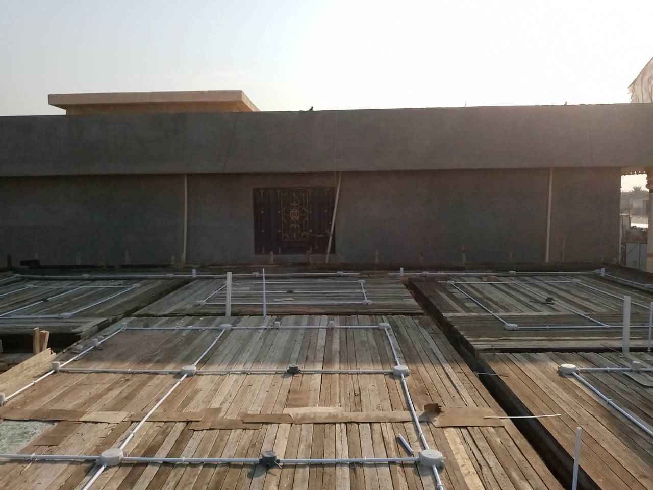 سلام عليكم اليتاج نجاره بيوت ربطات وسقف موجود ولسعار مناسبه ولا سدفاسار عل رقم ‏‪***********‬‏ بدارت أبو علي
