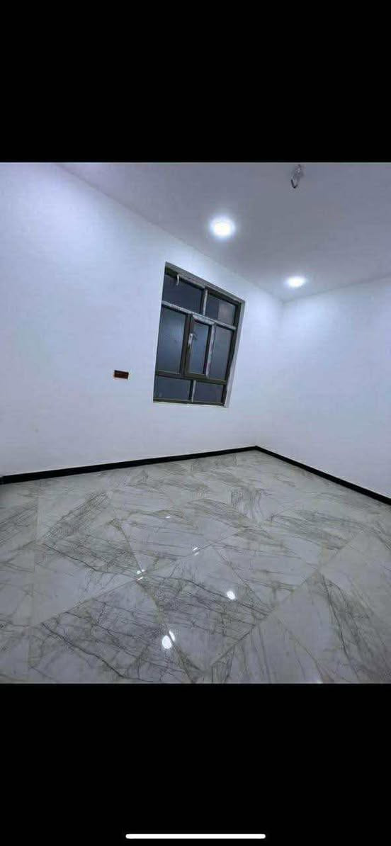 دار سكني للبيع  | طابو صرف | الجامعة
_______________________________
 الموقع | مميز جداً على شارع 20 م 
_______________________________
 المساحة | 100 م2
الواجهة | 10 م
_______________________________
تفاصيل  بناء حديث جداً :
🔹 طابقين  كونكريت : 
3 غرف نوم 
 استقبال + صالة2 + مطبخ + صحيات متكاملة 3
______________________________
للاستفسار اكثر زورونا في مكتبنا الكائن في :
ديوانية - الجزائر- مقابل برج الامراء 
مجاور مستشفى الحياة للعيون - د.حسنين
او الاتصـــال على الارقام
***********
***********
