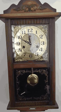 للبيع ساعة ماركة 555 قديمه مكينه اصليه مختومه مال أيام الثمانينات أسواق الدقيقة البدي خشب نظيفة جداً مابيها اي عيب حجمها وسط تعمل بنظام تكويك شهر تتكوك 31 يوم مثل ما موضح بالصور مكاني بغداد جسر ديالى القديم السعر 125 الف اكو توصيل *********** _ ***********
