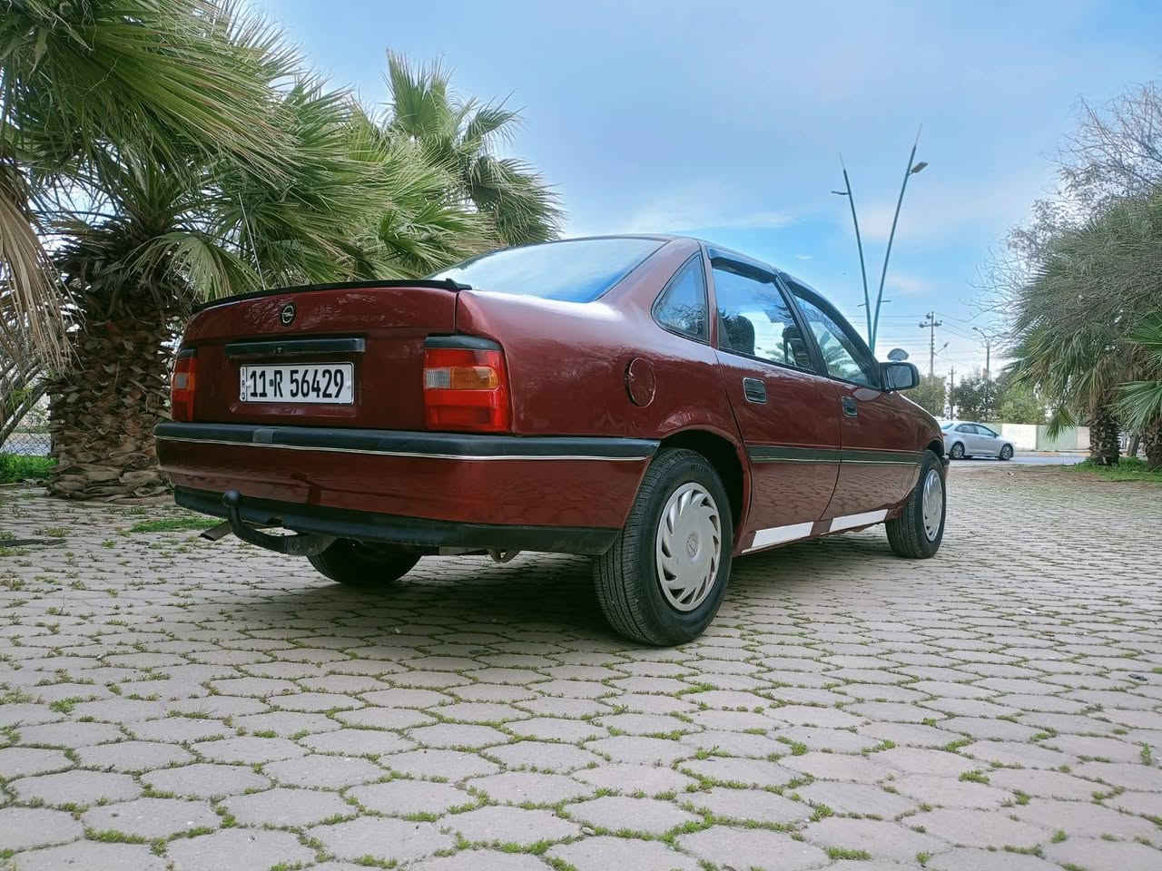 السلام عليكم اوبل فكترا موديل 1992 حجم 16 قايش عريض محرك كير شرط تايرات جدد حداديه شرط شرط التحويل او وكاله السعر 40 وبي مجال الشراي يتصل ويدلل مكاني كركوك  ***********
