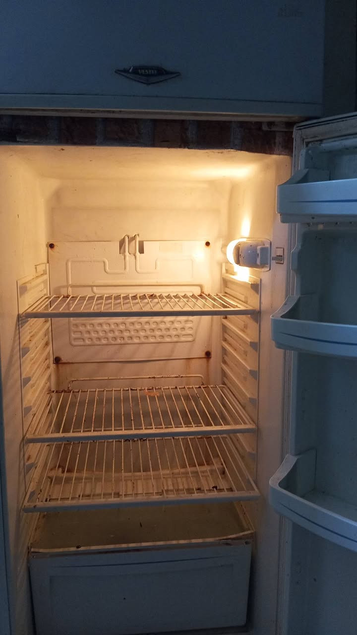 اسكان الصناعي ثلاجه شغاله فول شرط لفحص ***********
