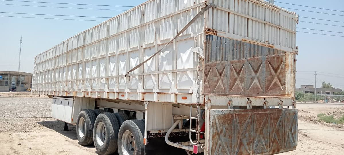 السلام عليكم للبيع عربانه حداديه شاصي ١٦ دناكير ١٤ صيني طول ١٢ ونص ارتفاع ١٩٠ العربانه مكفوله وجاهزه للعمل بيع مراوس فقط إيجار اعتذر اقساط اعتذر مكان الصويره للاستفسار *********** او ***********
