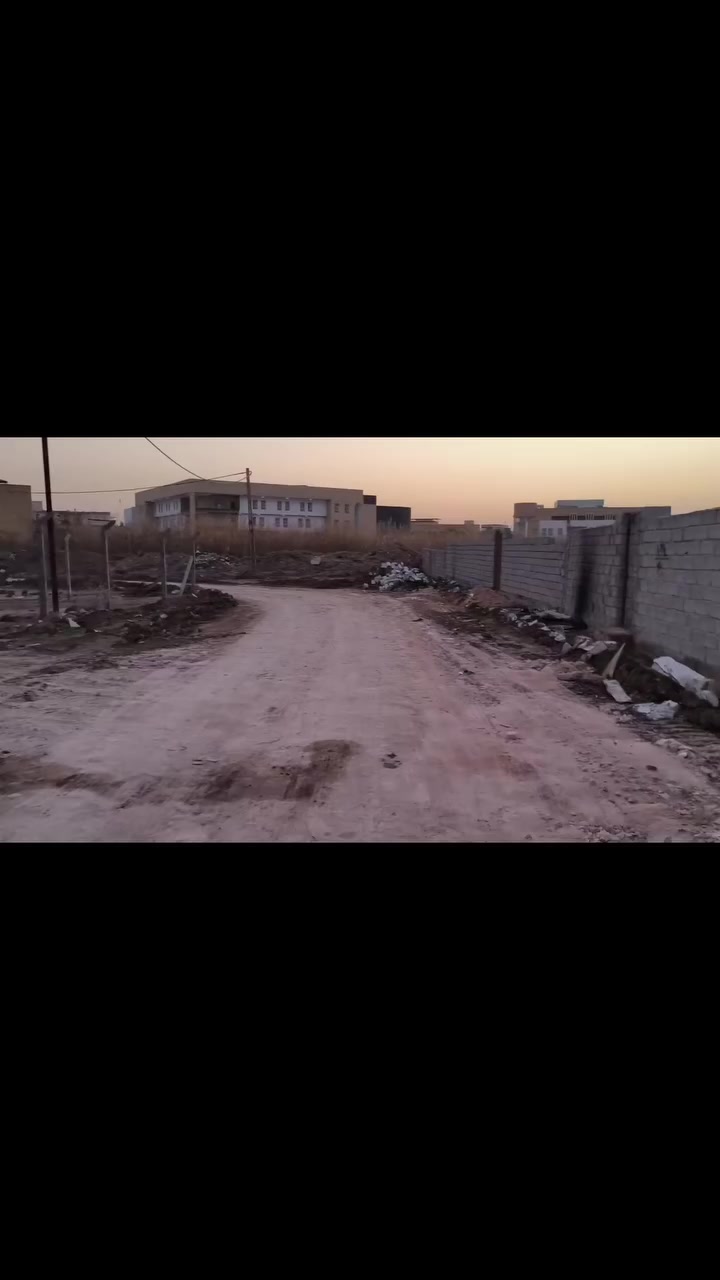 الواجهه 10 متر ونزال 20
مرقمه ضمن التطويب معامله كامله 
المكان ام الخيل قريب على الحولي الجامعه اول شارع بعد ماتنتهي الجامعه الاستفسار ***********
