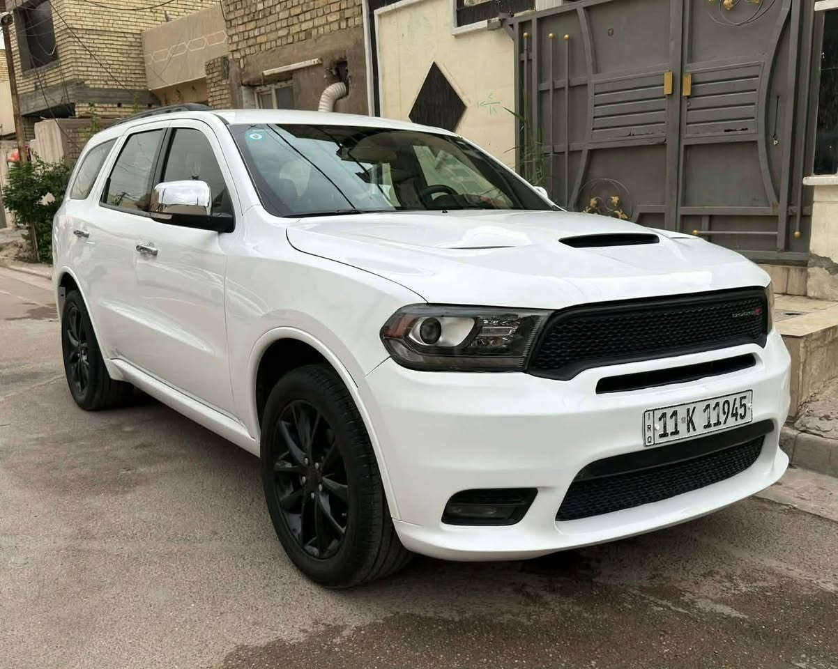 دوج دورنگو2018 GT
السلام عليكم اخواني .. 
سعر بلاش دوج دورنكو موديل 2018فئة GT فول مواصفات عدا الفتحة تفاصيلها كالأتي : 
- محرك 3.6 المرغوب مفتوح بس الثابت الفوك مكفول من التنقيص والبخار وكلشي 
- كشنات جلد ٧ راكب سياحي وكشن كهرباء 
- شاشة كبيرة وشفتات ستيرن 
- ويل حجم ٢٠ رياضي اسود ودوسات رياضية 
- بنيد GT بلادي وبجم كبس زينون وليد وبروجكتر 
- فول بصمة ابواب وجنطة شفط وتشغيل عن بعد 
- حساسات خلفية مع أوتو ستوب 
- السيارة بدون أي ايرباك كلها سليمة 
- كشن ميموري 
- بعد بيها مواصفات الـ GT المعروفة 
- السيارة ماشية الف ميل استخدام نضيف 
- حادثها بدون حادث  بدون ايرباك بدون أي دواخل بجم كبس شركة شواصي مكفولة رقم الشاصي موجود وسونار موجود 
- بيهه منظومه غاز صار اسبوع من شادهه 
- مكان السيارة واسط - الكوت مركز المدينه السعر المطلوب 240 ورقة () متلكي هيجي دورنكو بهيجي سعر 

للمعلومات 
 ***********
