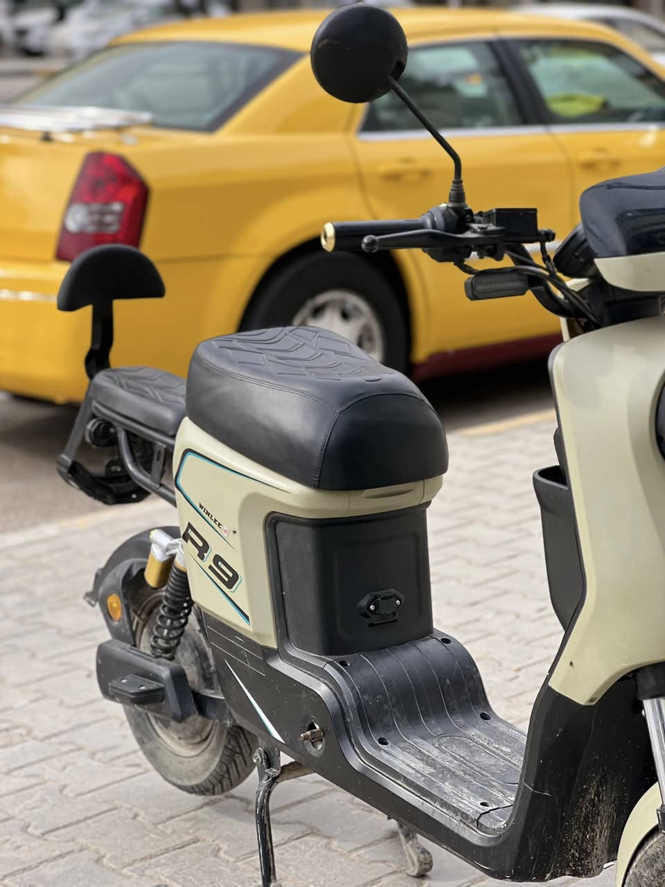 🔥 للبيع دراجة R9 مستعملة 🔥

دراجة R9 بحالة ممتازة
قوية وسريعة – مناسبة للشباب ومحبي السرعة

📌 المواصفات:

 • المحرك: قوي وأدائه عالي
 • الحالة: نظيفة وجاهزة للاستخدام
 • الاستعمال: خفيف
 • لا تحتاج أي تصليح

***********
