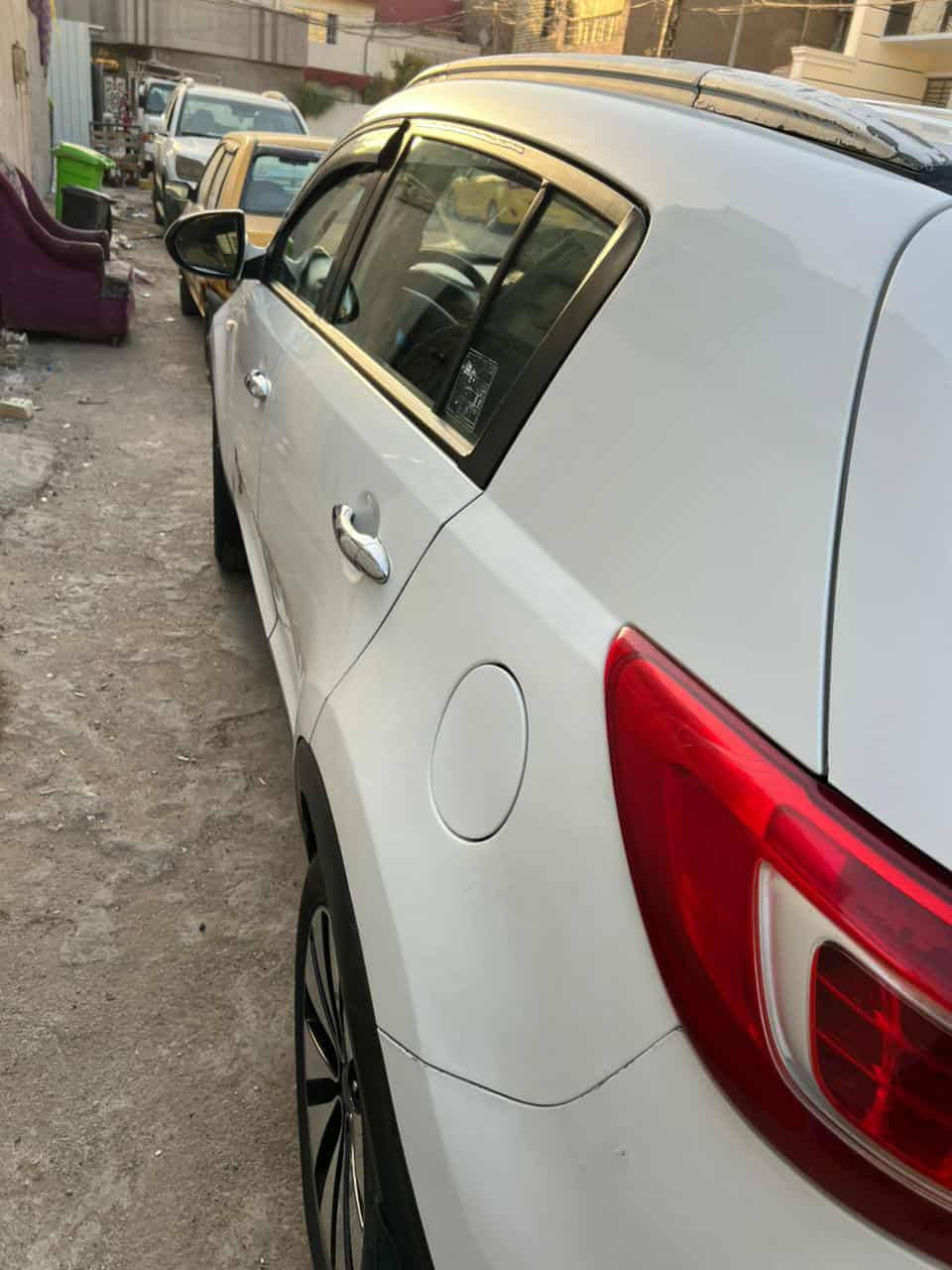 السلام عليكم سبورتج 11رقم ربيل محرك 2400سياره جديده قطعتين سبغ مكفوله من بجم ودواخل سونرسياره موجود ويا صور سعرها 115 وبيها مجال رقم تلفون ***********
