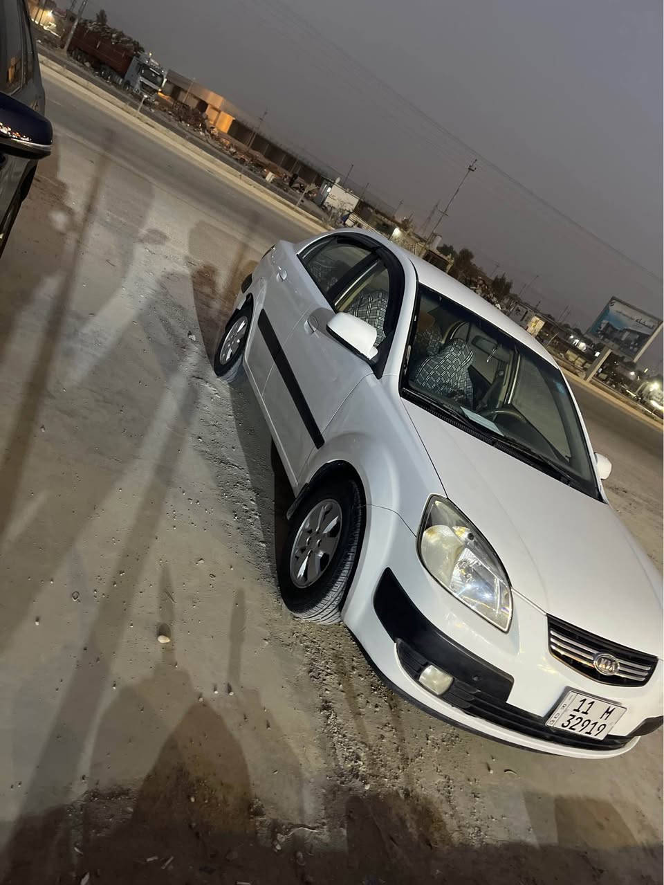 سلام عليكم كيا ريو موديل  2009
سيارة  رقم بغداد بسمي سنوية 
جديدة لل 2031
وهزة جديدة رقم انكليزي 
خليجي بدون صبغ فقط الهلال 
مكينه 1600كير مكينه تبريد 
تخم تاير صدر امامي خلفي تبريد 
حداديه سياره جاهزه من كل نواحي سعر91وبيها مجال حك الجية  
مكان سياره ديالى   
رقم*********** بعقوبة, ديالى

