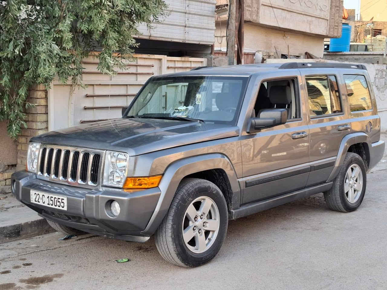 السلام عليكم للبيع او المراوس جيب كوماندر وارد خليجي فول مواصفات موديل ٢٠٠٧ محرك ٣٧٠٠ سته سلندر سبعه راكب ٣ قطع تبريد ثلج شاشه سستم سماعات تخم تأير جديد صدر امامي خلفي جديد كهربائيات كلها شغاله فور ويل شغال كشنات كهرباء بدون حادث السياره كفاله من الحادث بيها صبغ كلير ٤ قطع سونارها بالمنشور ارقام وهزه جديده بأسم عربي السعر ٩٨ وبيها مجال 
مكاني الدوره ابو دشير 
رقم الهاتف *********** بغداد, العراق
